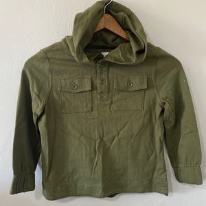 Boys GAP olive long sleeve Henley shirt with hood and pockets size SMALL (6-7)